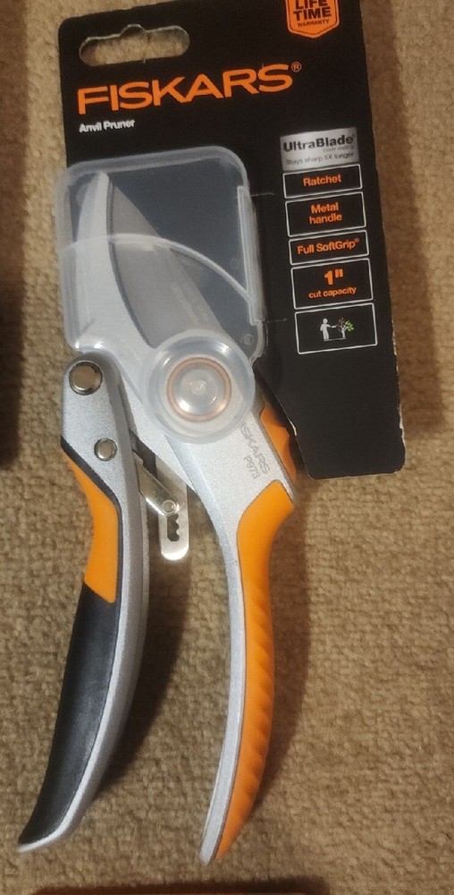 Fiskars scissors (different prices) (no bundle deal)
