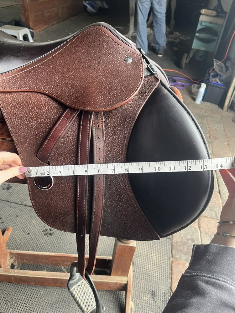 Meyer Saddle - 2022 17" Grain Leather