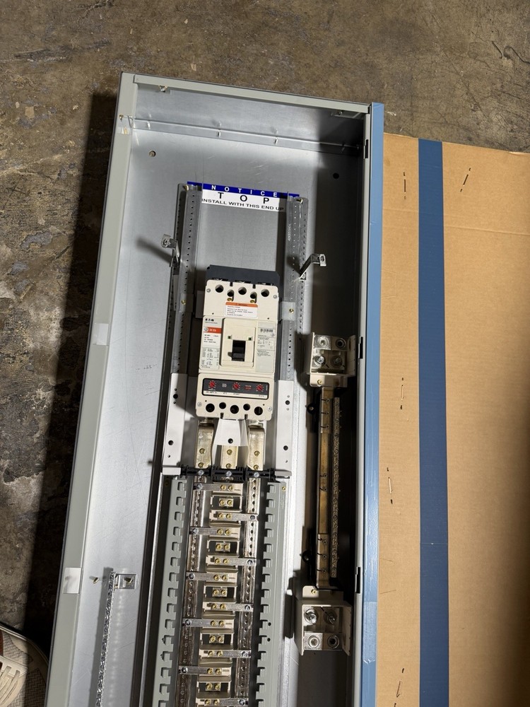 1-250 AMP 208/120V MAIN BREAKER PANELBOARD 42 SPACE 3PHASE 4WIRE COMPLETE PANEL