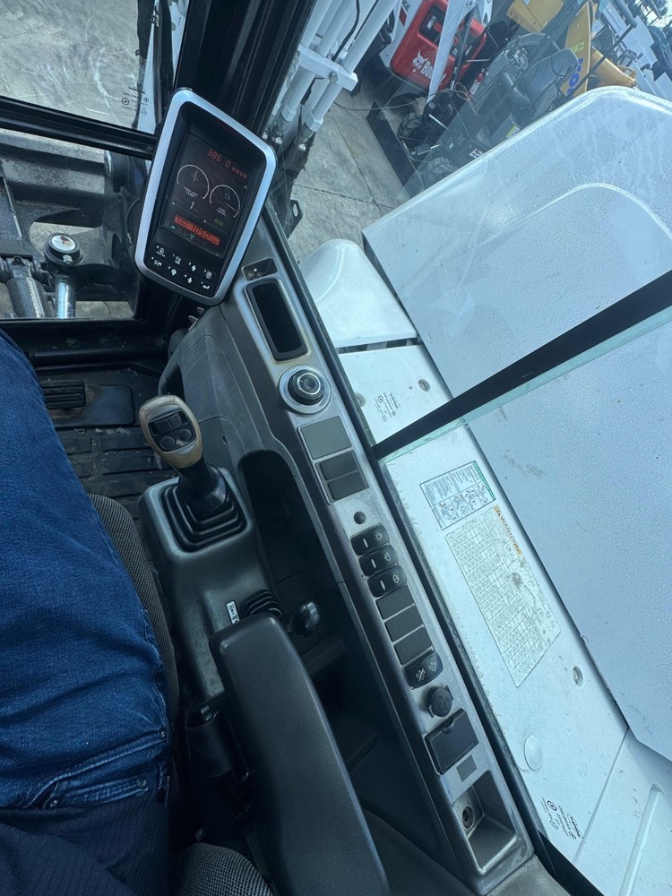 2017 Bobcat E85 Mini excavator