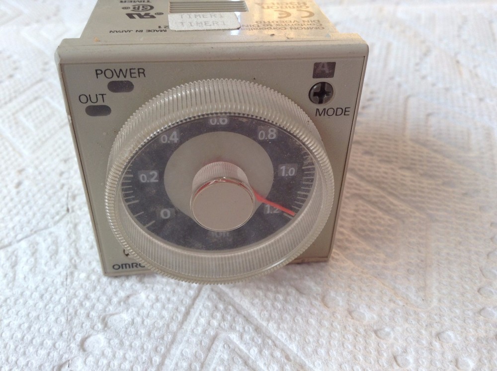 Omron H3CR-A Timer