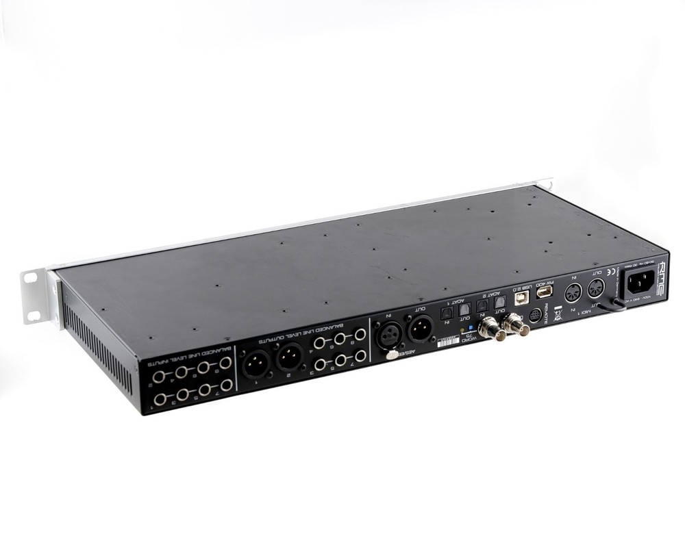 RME Fireface UFX 60-Channel 24-bit / 192kHz USB Audio Interface