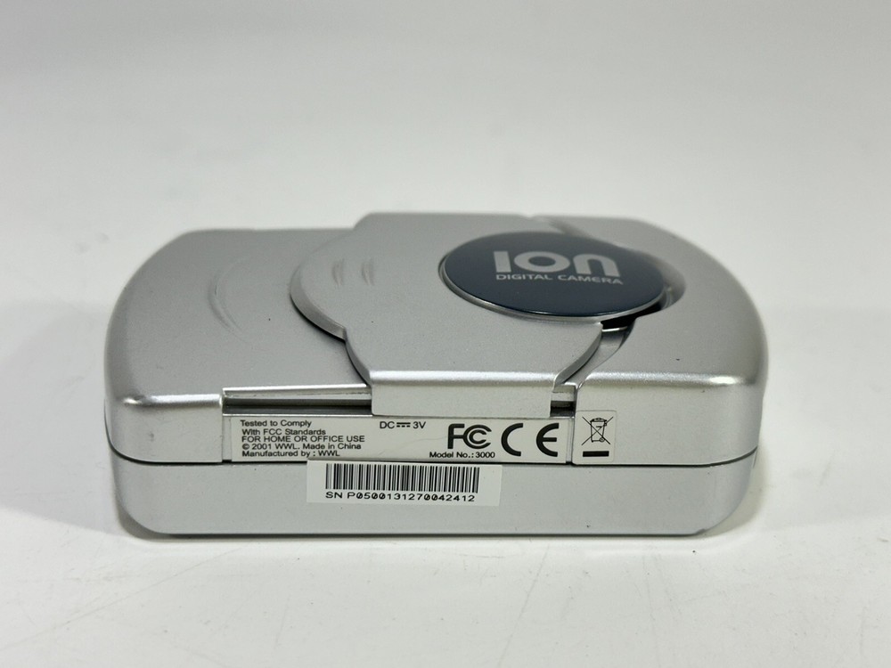 Ion Model 3000 Pocket Sized Digital Camera with CD & Cable in Box ~ WORKS
