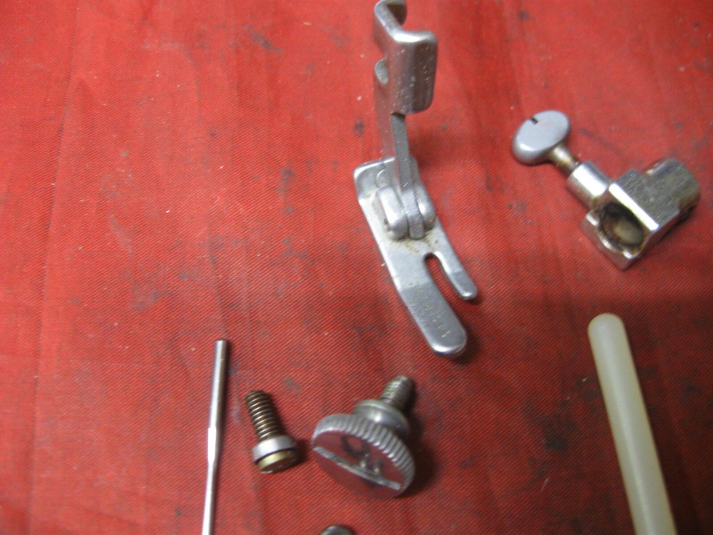 Singer Sewing Machine 404 Needle Clamp Assembly Thread Guide Spool Foot