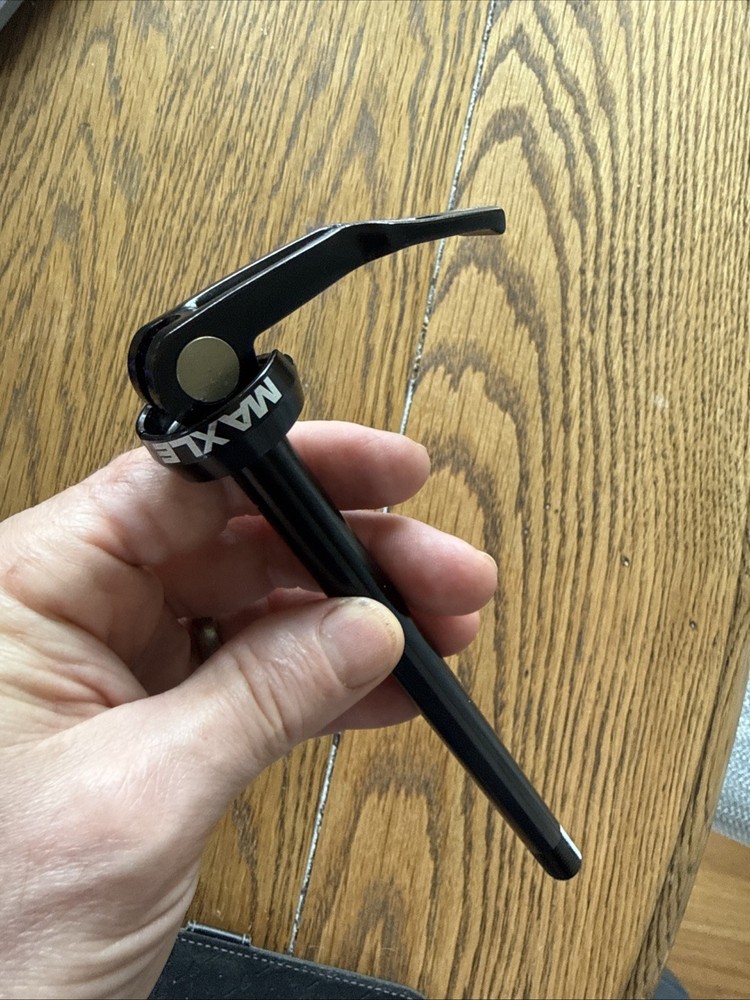 Rock Shox Maxle 12x142mm - NWOB