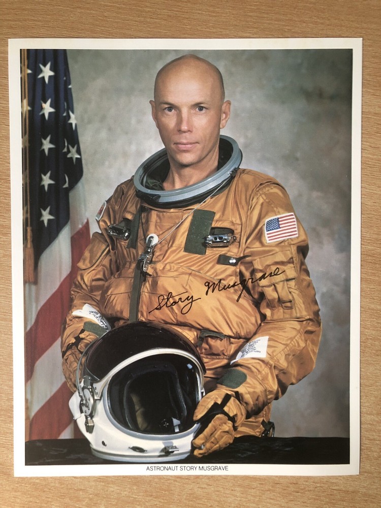 NASA ASTRONAUT SIGNED Photo Collection
