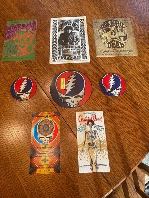 Grateful Dead Bundle ; 3 AUTHENTIC HANDBILLS, 3 DEADHEAD STICKERS(1 LARGE), +