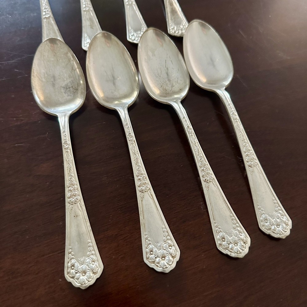 8 WM Rogers & Son AA Vintage Table Spoons Set