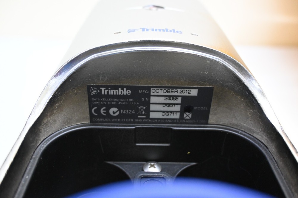 Spectra Trimble DG711 Precision Pipe Laser Kit