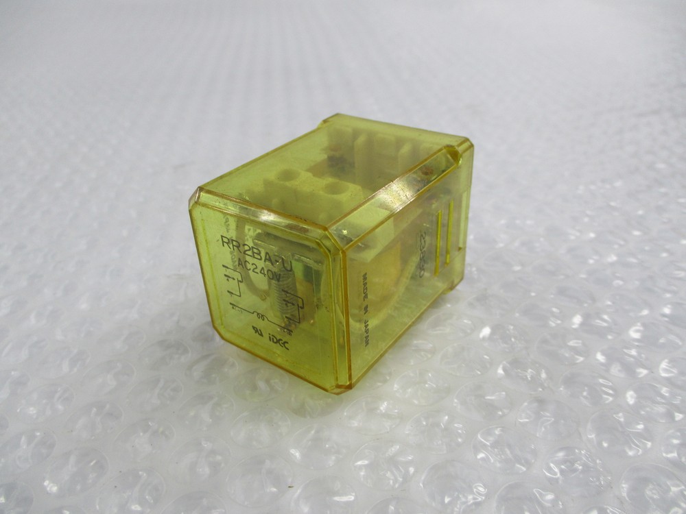 IDEC RR2BA-U RELAY 240V NSNP