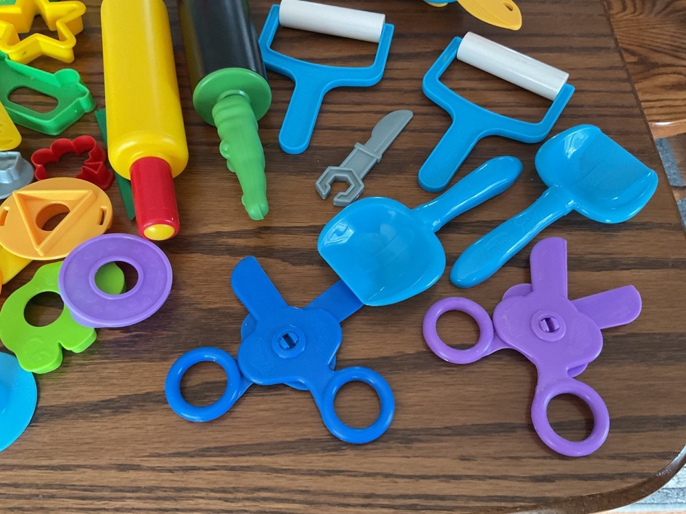 🔥165 PCS-Play-Doh Accessories Tools Cutters Molds Rollers Huge Lot NICE!!!