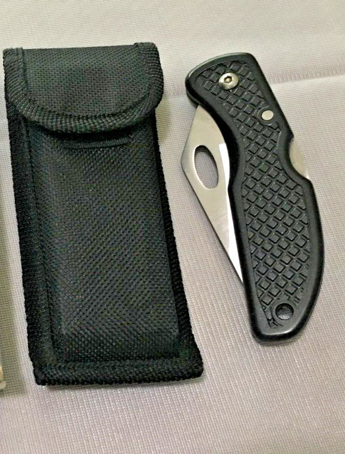 Maxam Lockback Folding Knife Single Stainless Steel  Blade with Sheath