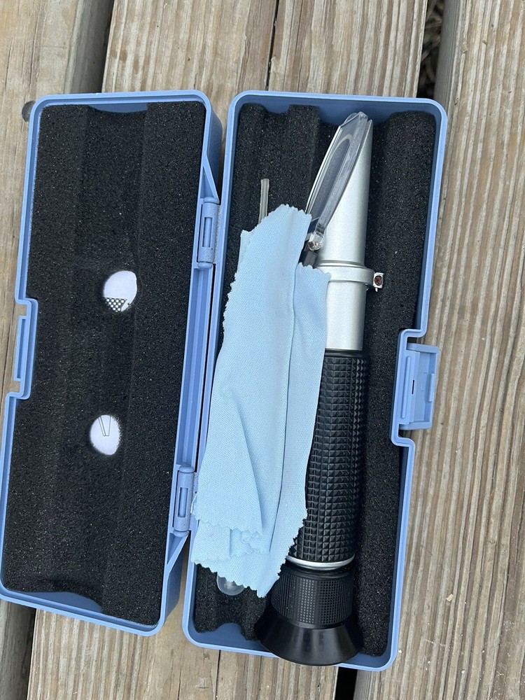ATC Portable Hand Held Tool Refractometer w/ Blue Carrying Case
