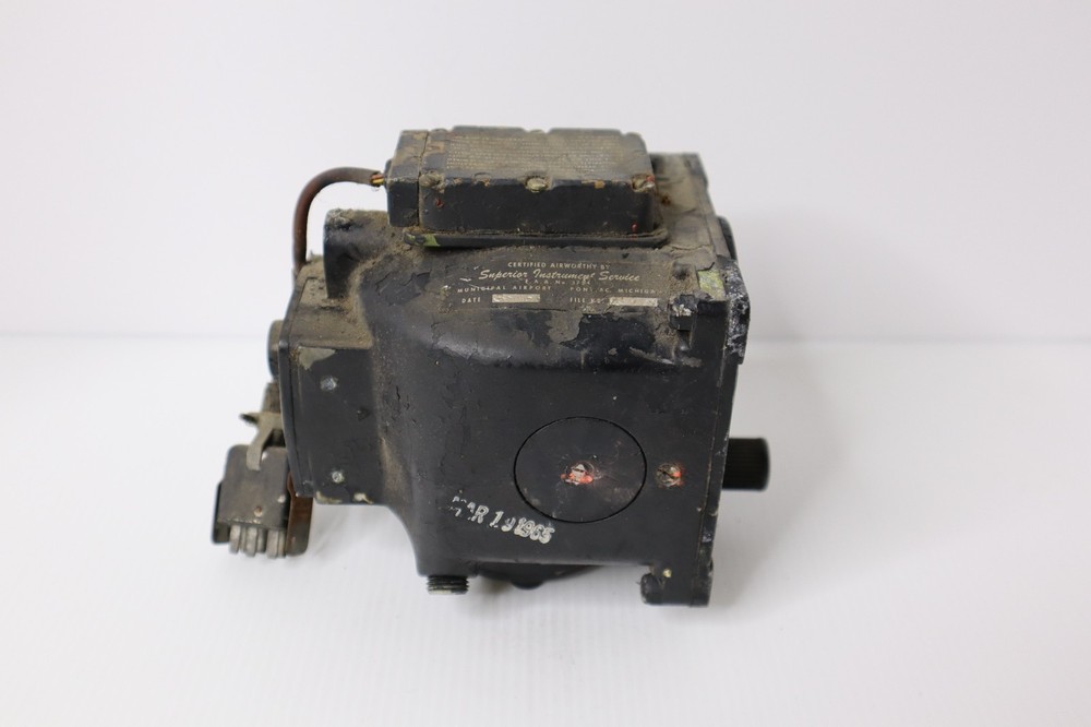 Lear 43827 Directional Gyro 976M-1