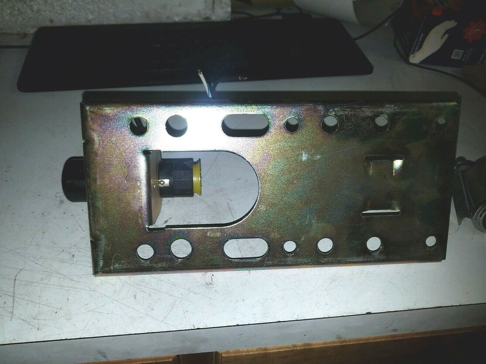 VOLVO V12 VALVE ASSEMBLY 18205-0021