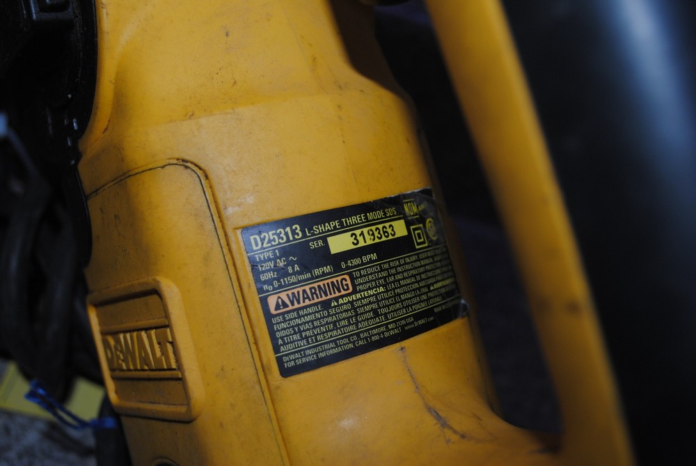 Dewalt D25313 L-Shaped Three Mode SDS