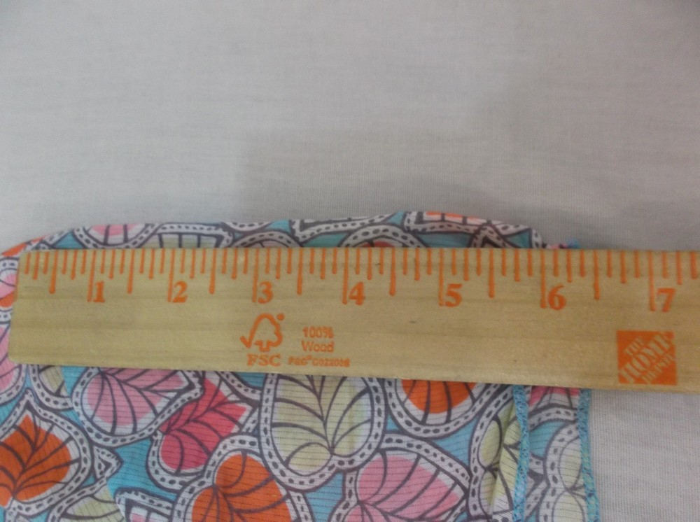 Landau Leaf Pattern Scrub Top 6692