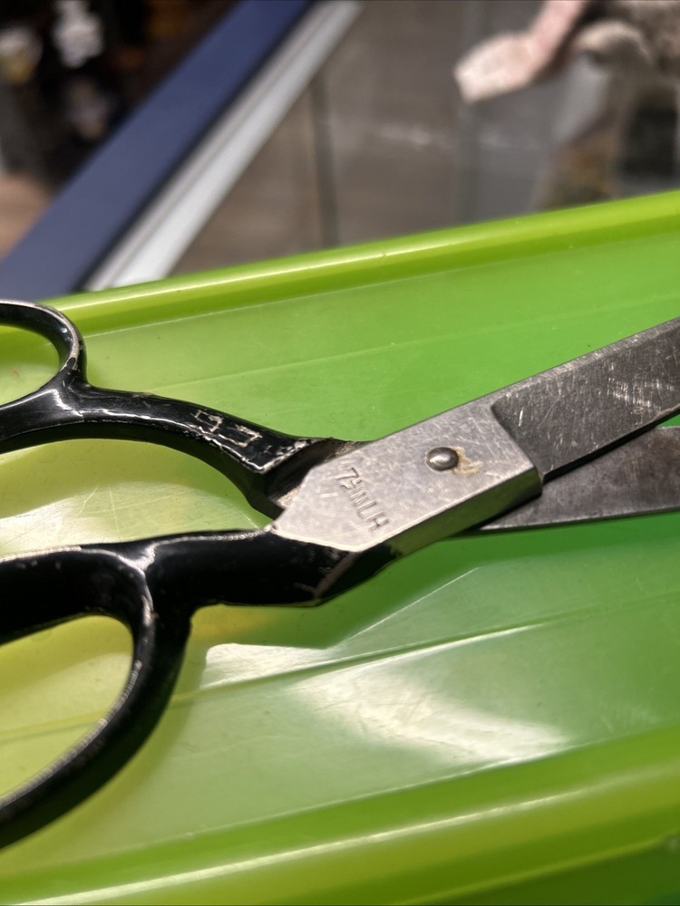 Wiss 7.5 Vintage Black Handle Scissors