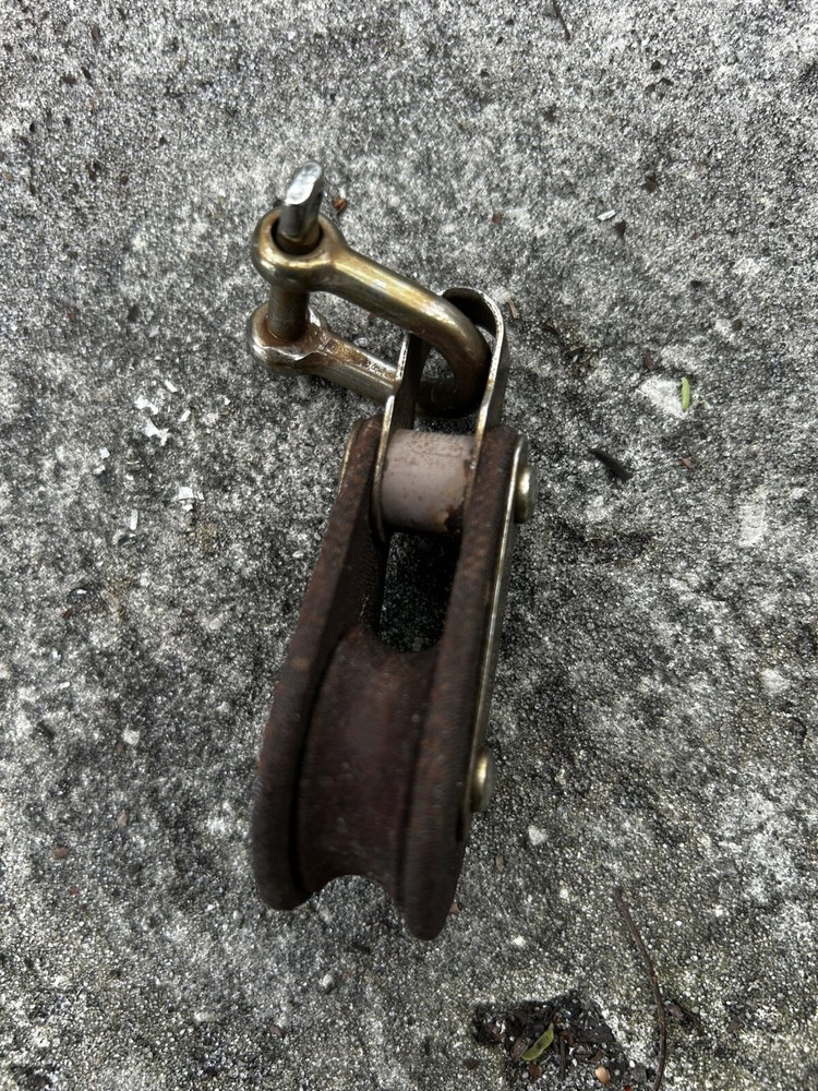 3” Block Sheave With .25” D Shackle