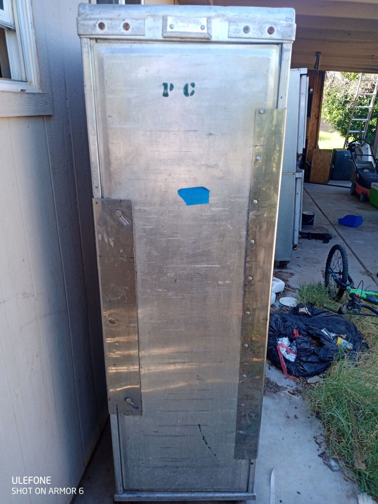 Enclosed Full Pan Rack