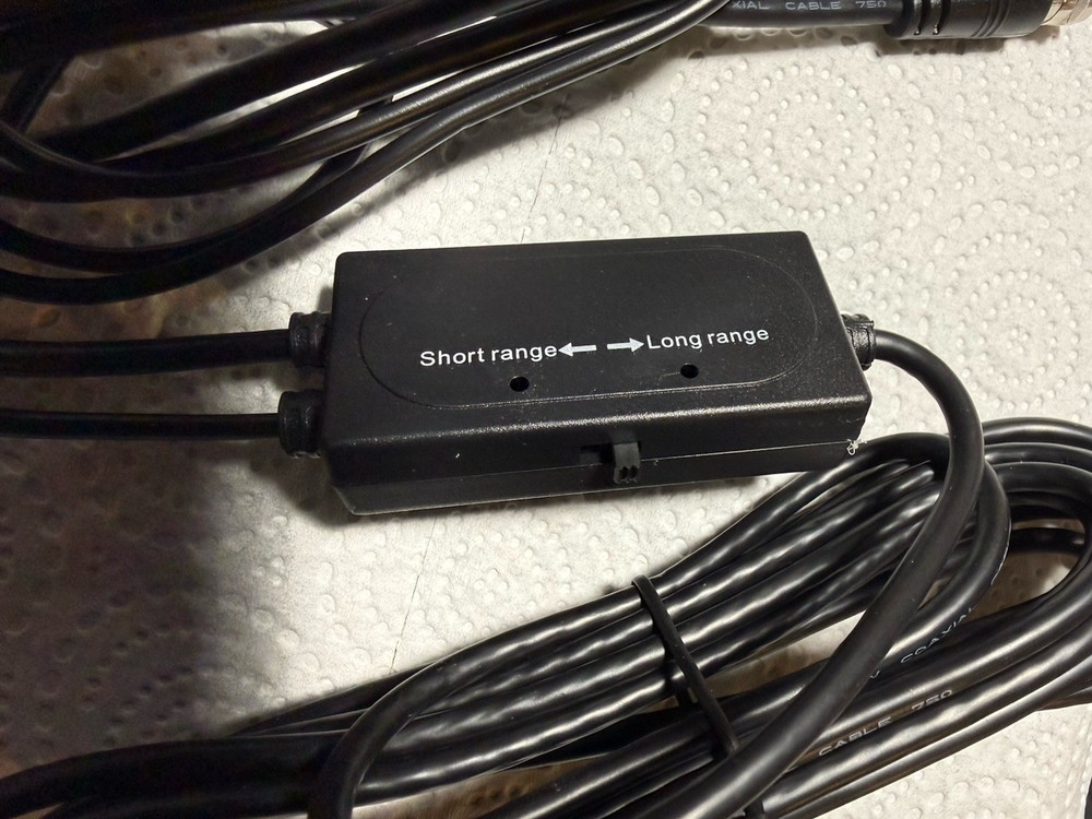 USB GPS Antenna Receiver with Magnetic Base – Long Range/Short Range Switch