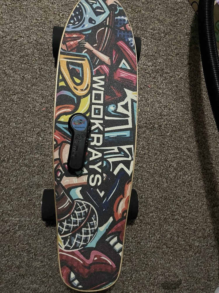 WOOKRAYS Electric Skateboard with Wireless Remote Controller.