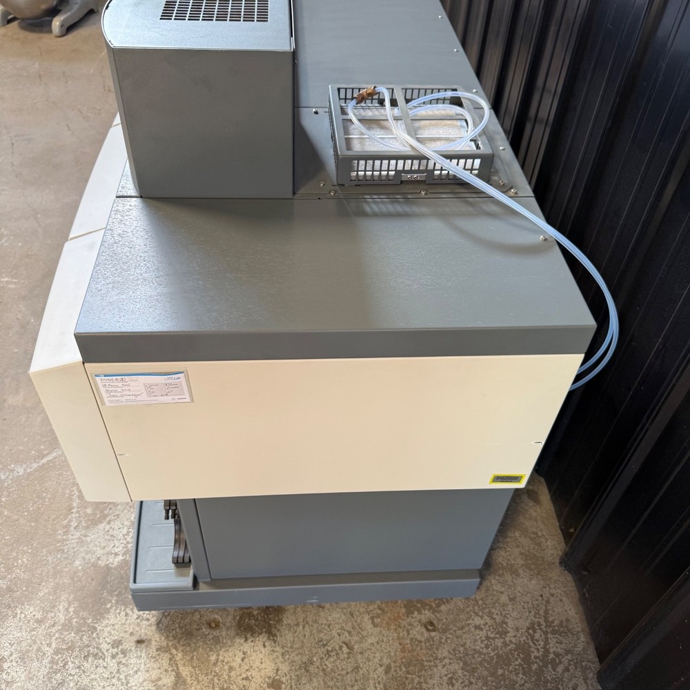 Varian 4000 GC/MS/MS Mass Spectrometer