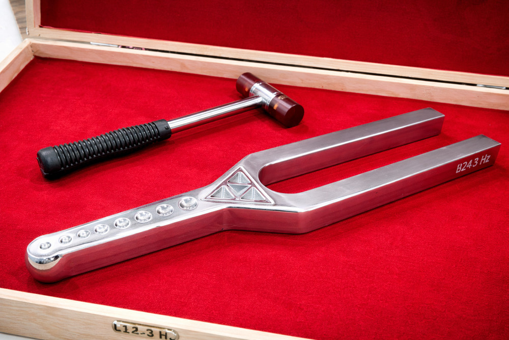 A 432 Hz Ajna Chakra Tuning Fork – Third Eye Activation Tool for Deep Intuition