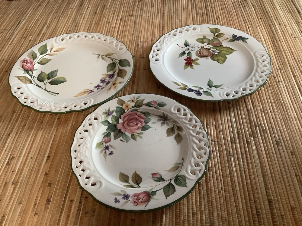 2 Brunelli Chop Plates 11.5" & 1 Dinner Plate 10.5’’