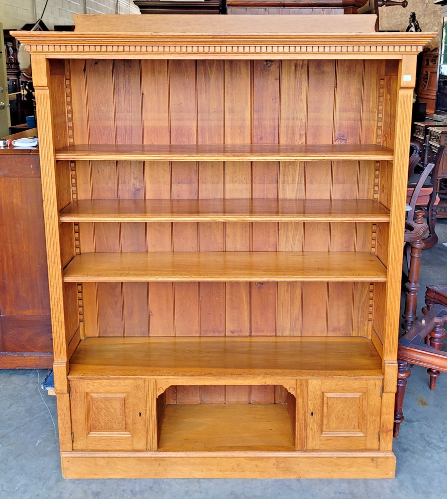 ANTIQUE OAK OPEN BOOKCASE