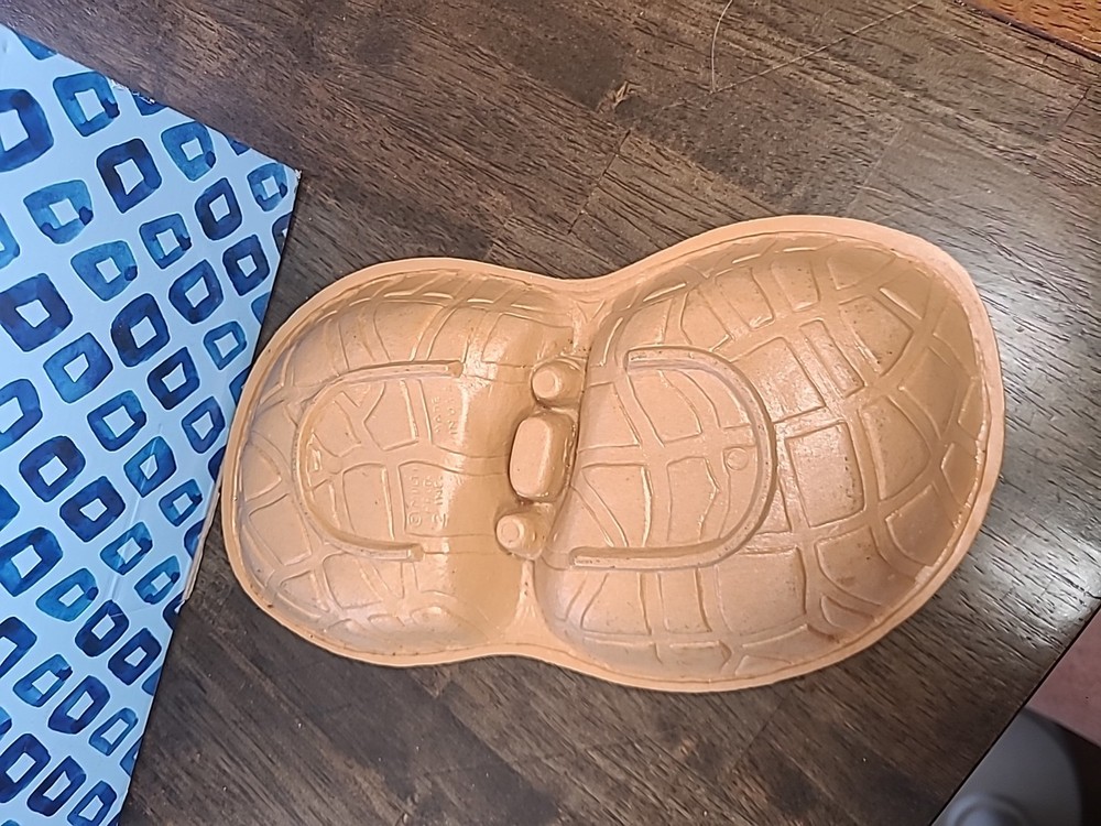 Vintage Peanut Shaped Nut Dish Nutcracker Holder Plastic Or Composite