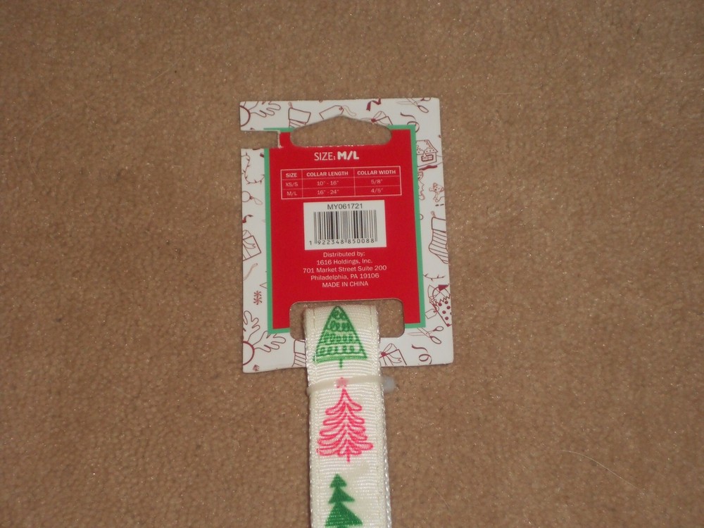 NEW, CHRISTMAS DOG COLLAR, SIZE M/L, ADJUSTABLE & DURABLE