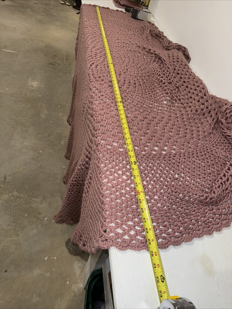 Pink Circle Blanket! Approx 70inches Long