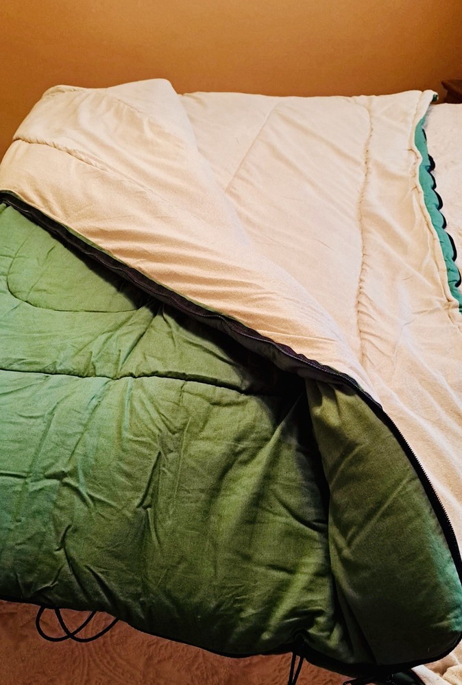 Coleman Sleeping Bag Rectangular 33x75 Green Camping Hiking Cabin Camp Zip Open