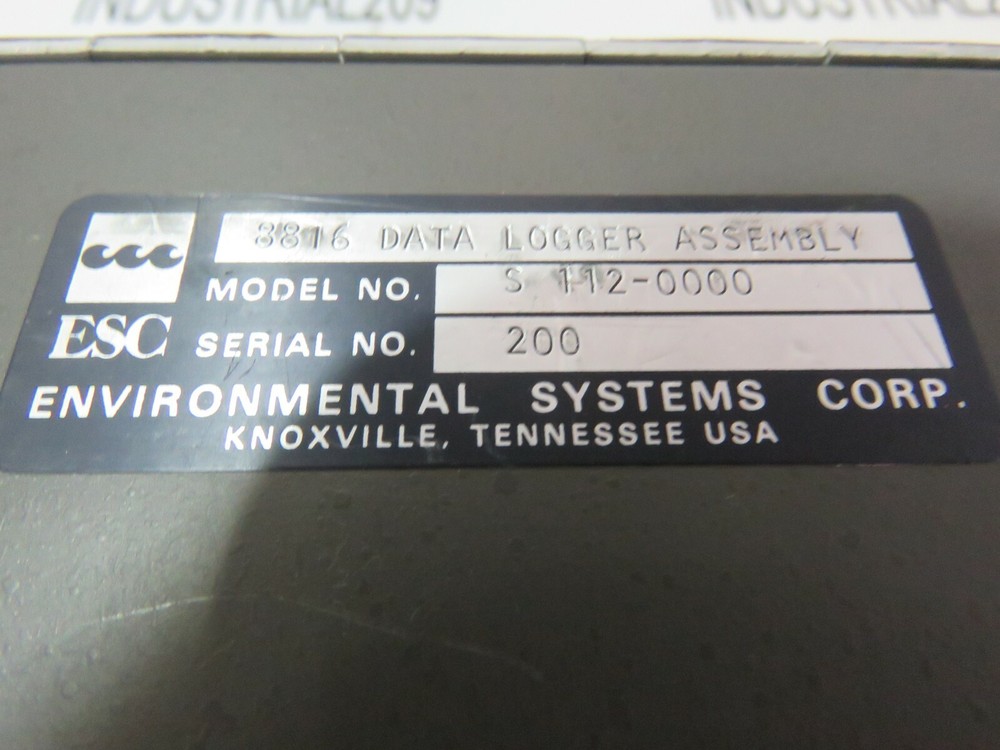 ESG 8816 DATA LOGGER S 112-0000 USED POWERS UP BAD DISPLAY