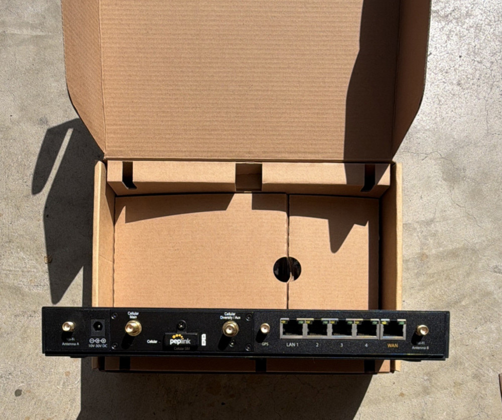 Peplink Balance 20X w/ CAT 12 LTE Module