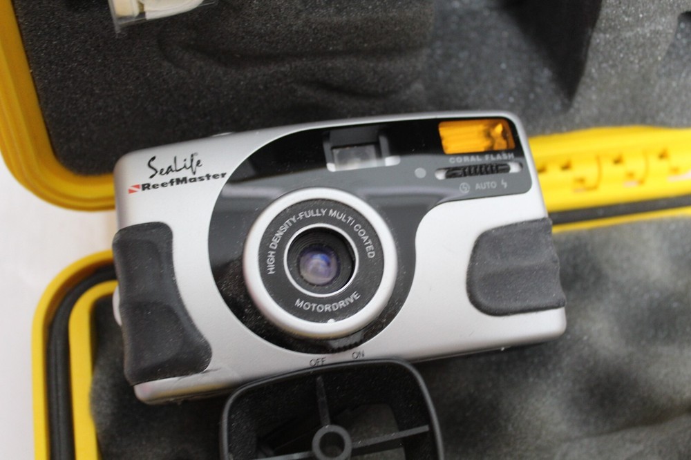 Sealife Reefmaster Automatic Under Water Camera with Flash Shell and Camera 35mm
