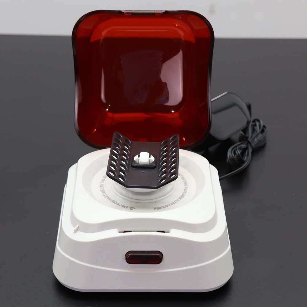 Labnet Mini centrifuge C1601-R Red