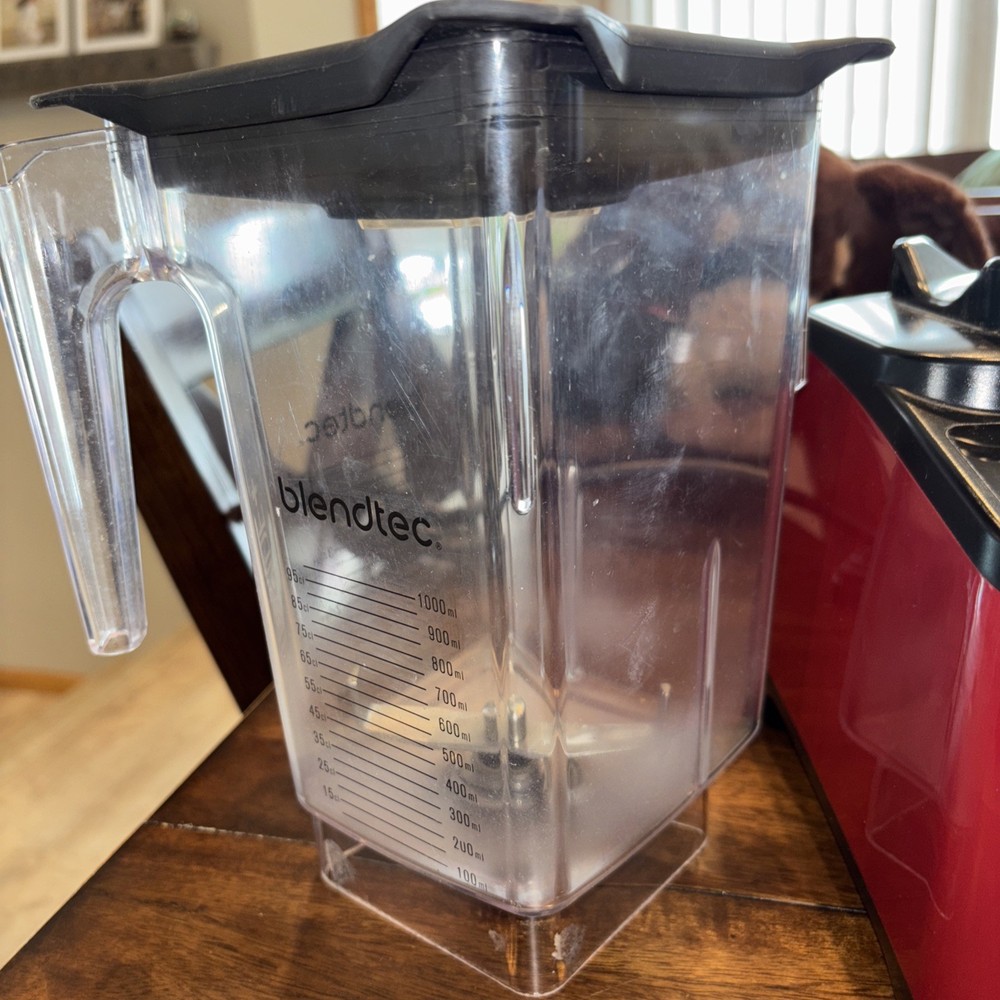 Blendtec Total Blender Designer Blender Model CTB1 Red