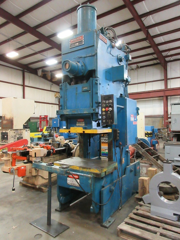 NIAGARA E SERIES 90 TON OBI PRESS