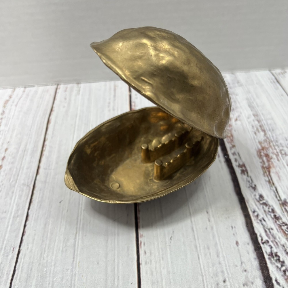 Walnut Shaped Brass Nutcracker Nut Cracker Vintage Retro Design Home Decor