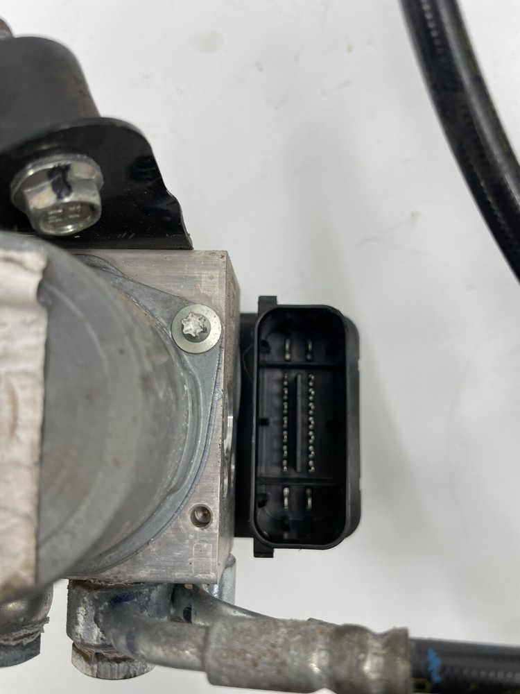 KTM 125 Duke 19 2019 Abs Control Unit & Brake Lines #D38