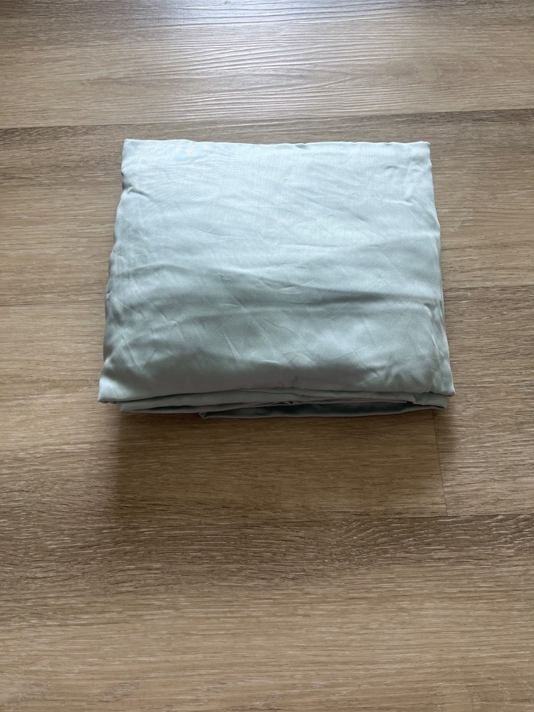 Tencel Queen Sheets Set 5pc Light Green Deep Fitted Luxuriously Soft