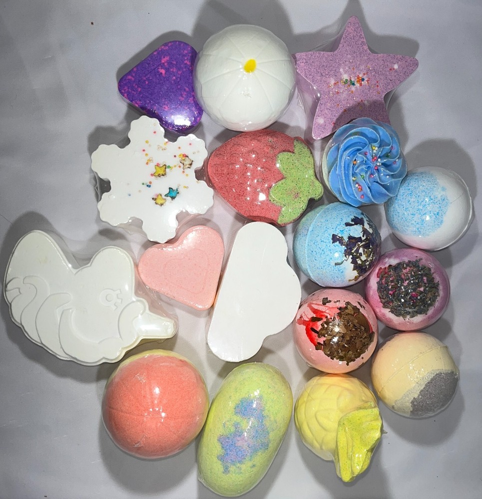 (2 PACK) Assorted Bath Bombs - RANDOMLY SELECTED!