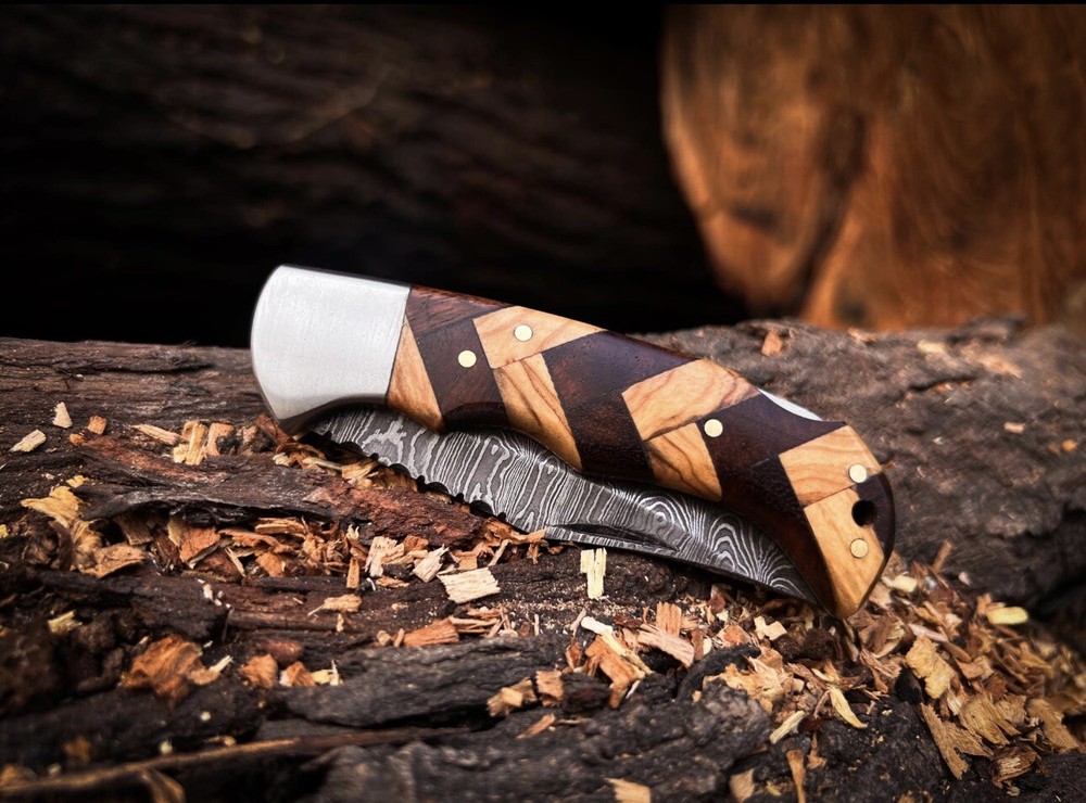 Handmade Damascus Pocket Knife Olive Wood Handle