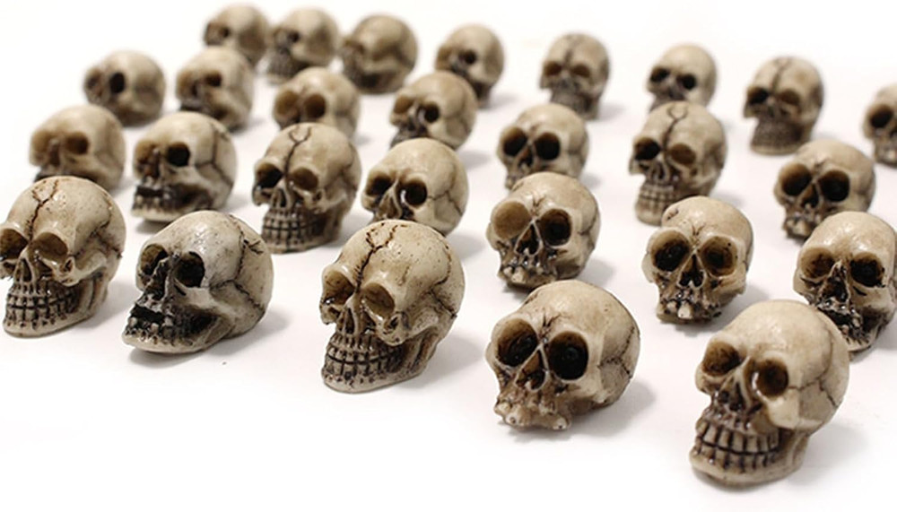Mini Skull Figurine Miniature Skeleton Head Table Decor,Halloween Micro Landscap