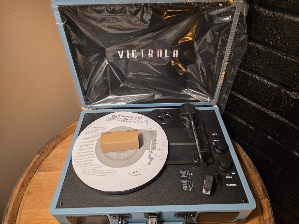 Journey+ Bundle Suitcase Record Player