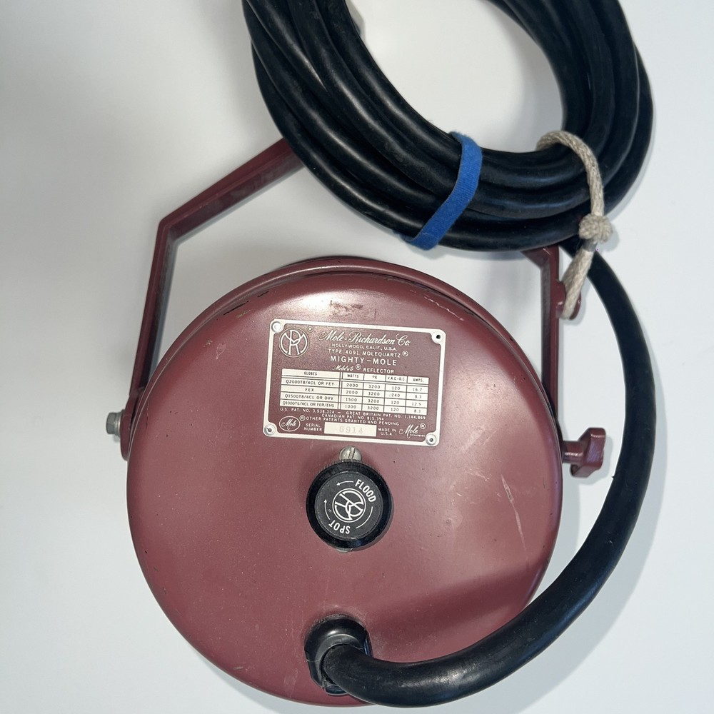 Mole Richardson Mighty-Mole 2000W Flood Light (Type 4091)
