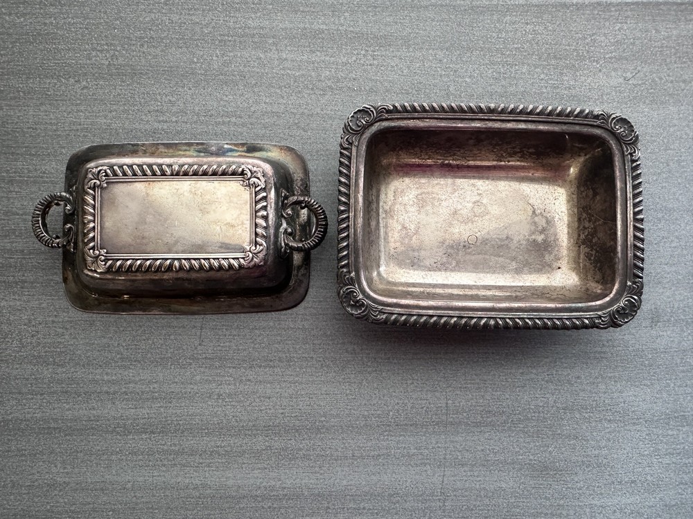 International Silver Candy Dish With Lid, Handles Intact