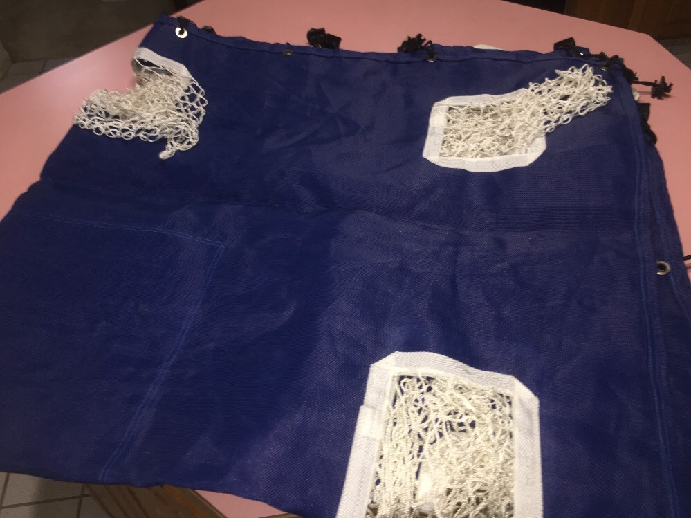 Golf 8 Hole Net In Royal Blue Color